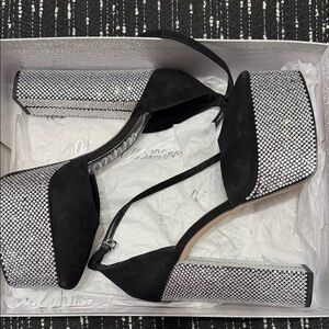 Kaelani Gianni Bini Black Heels with Silver Sparkle